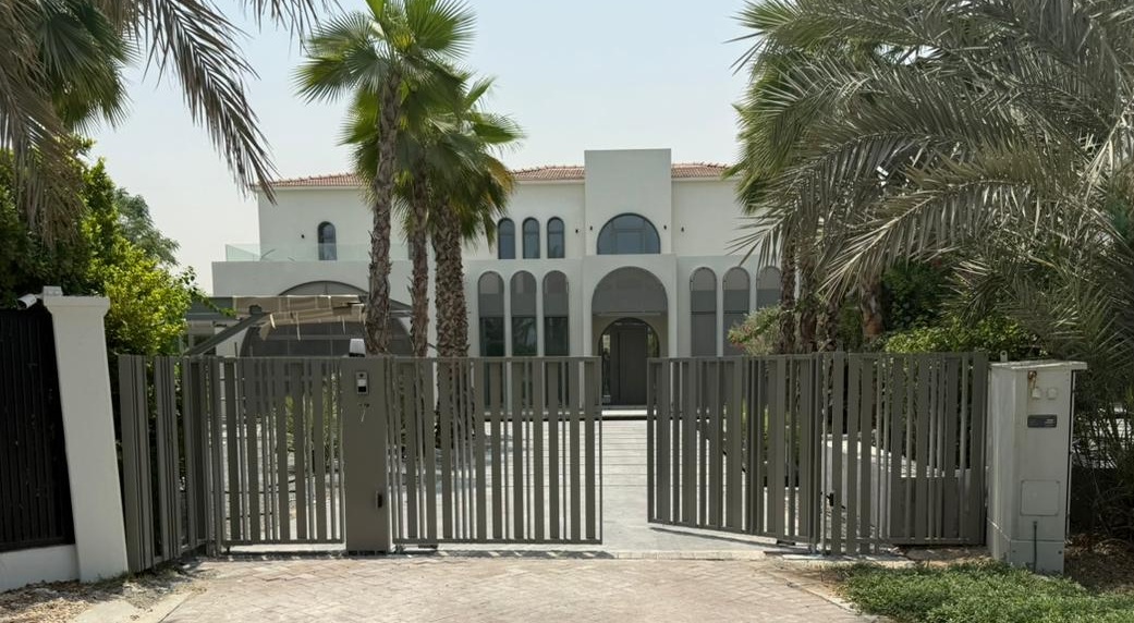 Residential Villas at Jumeirah Island 
